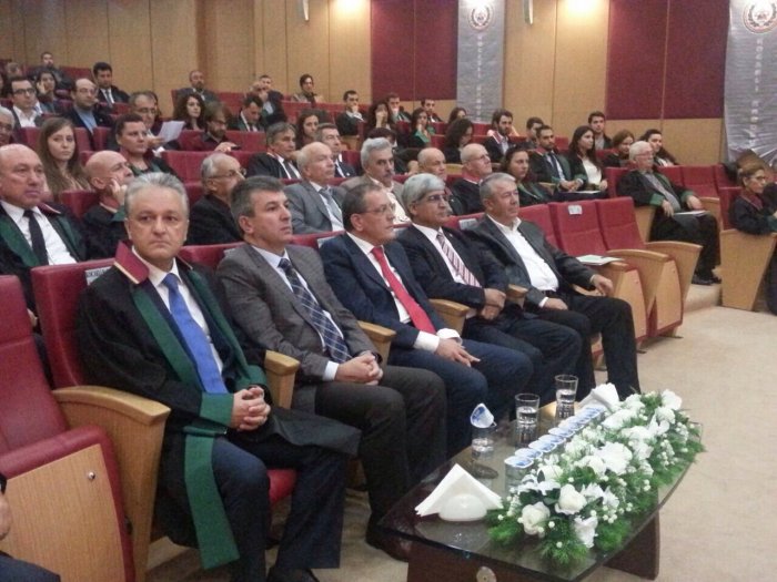 Kaplan, Kocaeli Barosu’nun kongresine katıldı