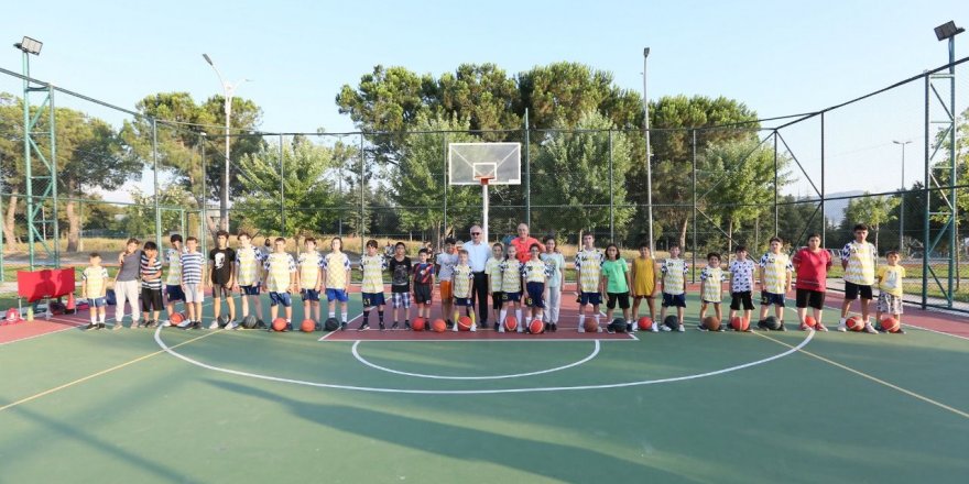 Aygün spor yapan gençleri ziyaret etti