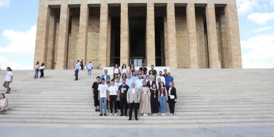 Darıcalı gençler Anıtkabir’e gitti
