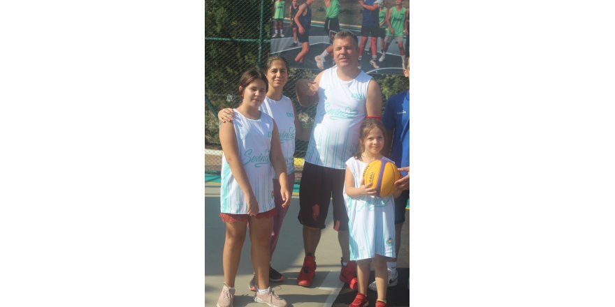 Turnuvanın enleri gösteri maçı yapmalı