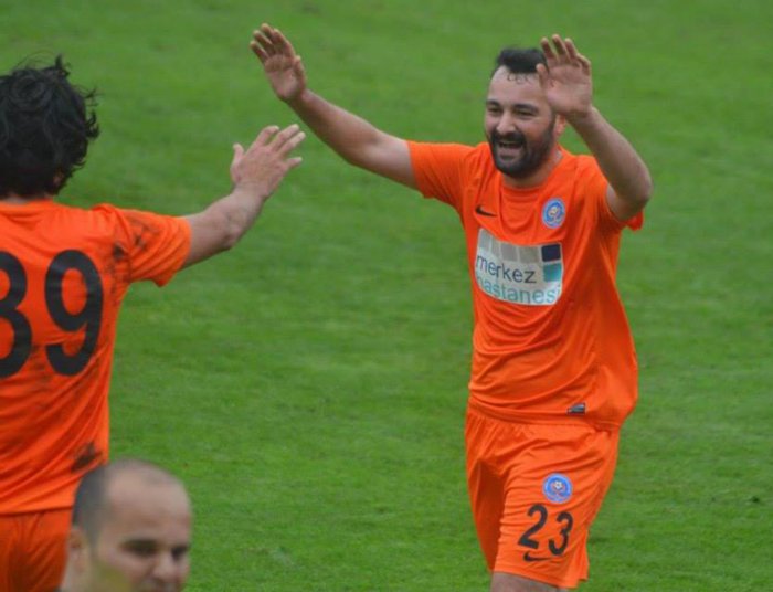 SULTAN’IN AKLI VİTRA’DA