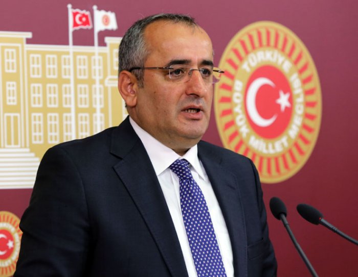 Akar icralık patrona verilen milyonluk krediyi sordu