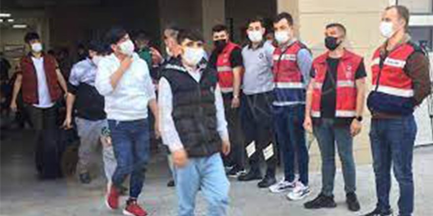 Düzensiz 184 göçmen sınır dışı edildi!