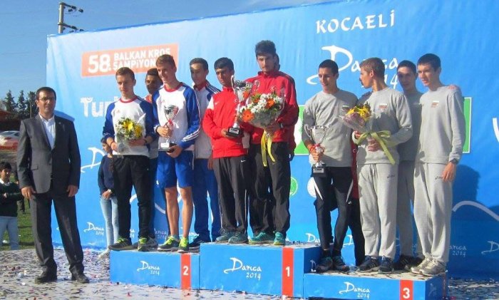 Genç Krosçulardan İki Balkan Madalyası