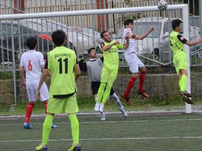 ARAPÇEŞME SELANİK’E PATLADI: 6-0