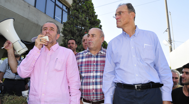 ‘Beceriksiz yönetim sorumsuz hükümet’