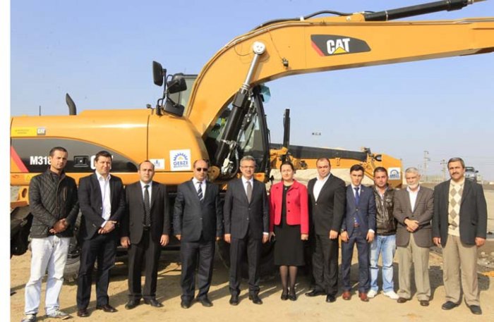 Makine parkına yeni ekskavatör