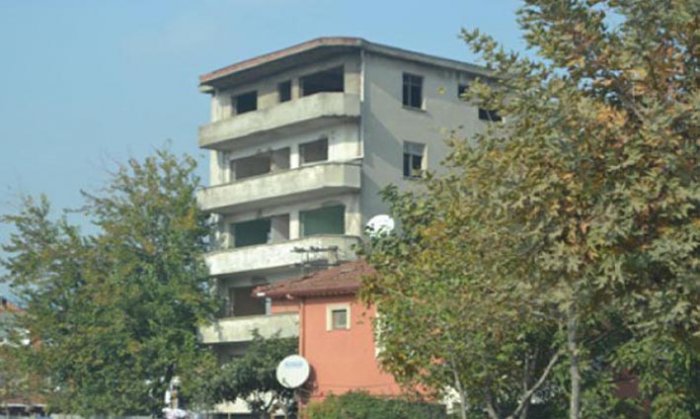 Yıkıldı yıkılacak