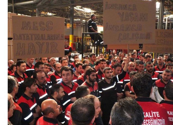 İşçilerden işverene uyarı eylemi