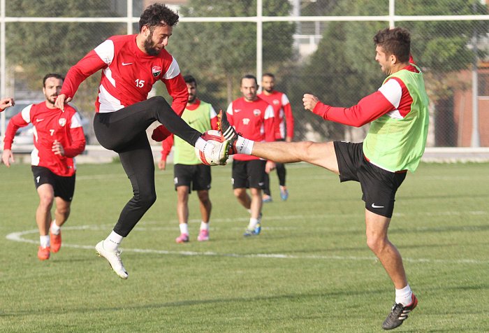 BİRLİK SIKI ÇALIŞIYOR