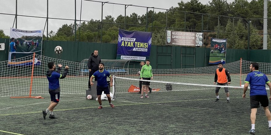 Çayırova'da ayak tenisi turnuvası