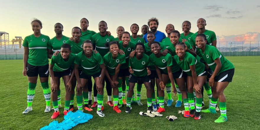 Ödünç kramponlarla dünya üçüncüsü oldular