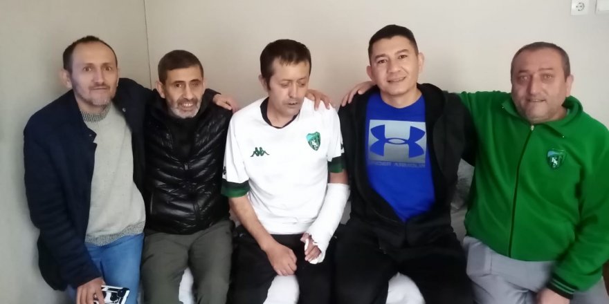 Taburcu olunca çok sevdiği Kocaelispor'una kavuştu