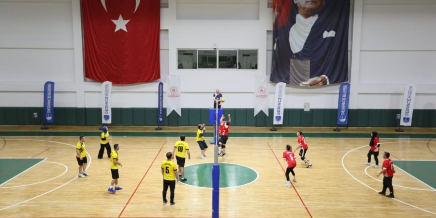 Öğretmenlerde şampiyon Derince M.T.A.L.