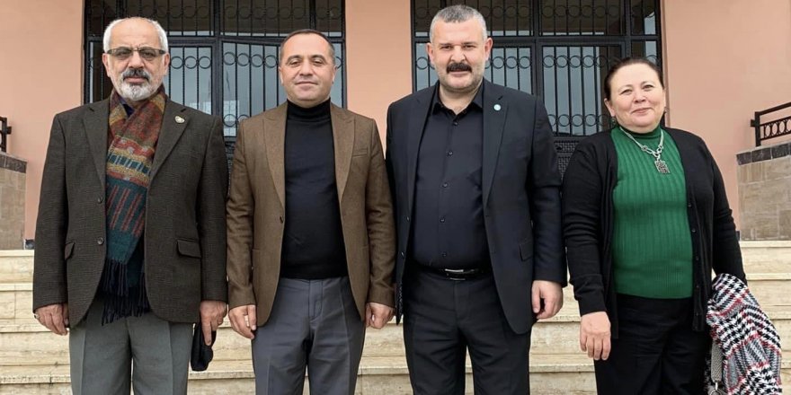 Uluköylü öğretmenlerin gününü kutladı