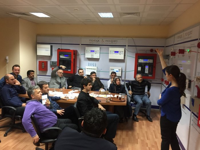 İtfaiye denetim ekipleri gelişen teknolojiyi yakından takip ediyor