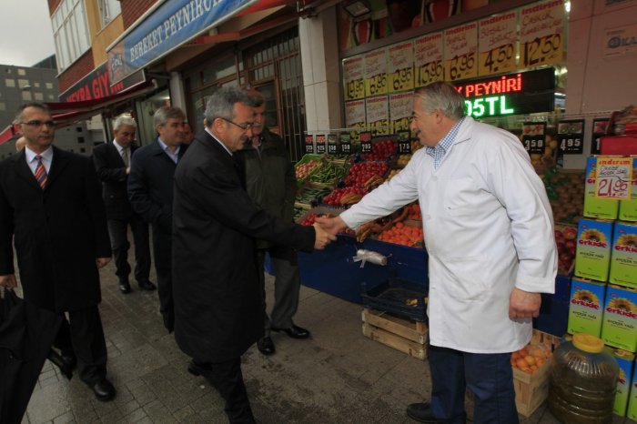 Başkanlardan Gebze’de esnaf turu