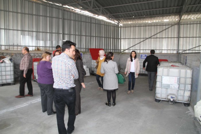 Atık Getirme Merkezleri model oluyor