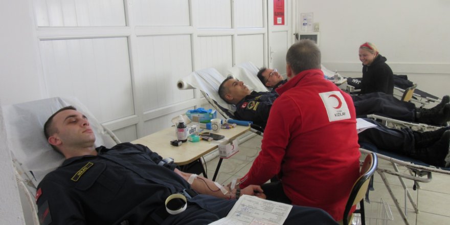 Kocaeli Jandarma'dan kan bağışına yoğun ilgi