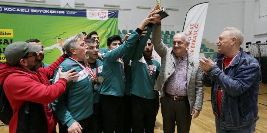 Derince’de futsal heyecanı yaşandı