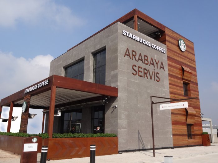 Starbucks Türkiye’nin ilk ‘arabaya servis’ mağazasına açılıyor