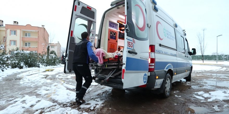 50 bin hasta mavi ambulanslarla sağlığa taşındı