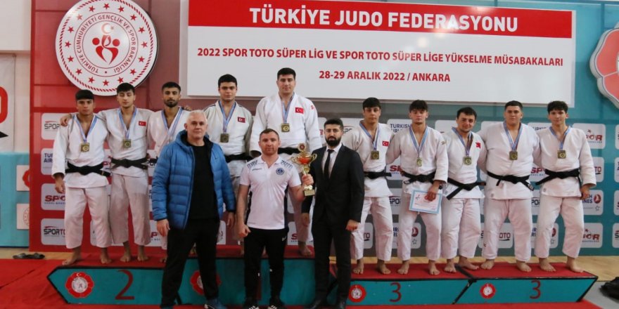Kağıtspor, judoda süper lige yükseldi