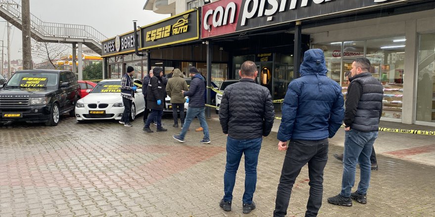 Oto galeriye silahlı saldırı: 2 yaralı