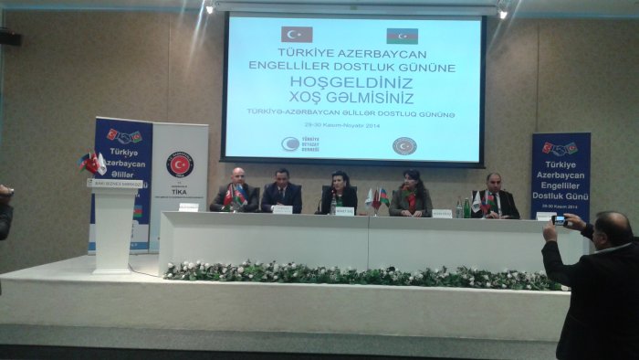 Beyazay Azerbaycan’da model oldu