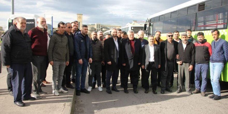Minibüsçüler darp edilen şoföre sahip çıktı