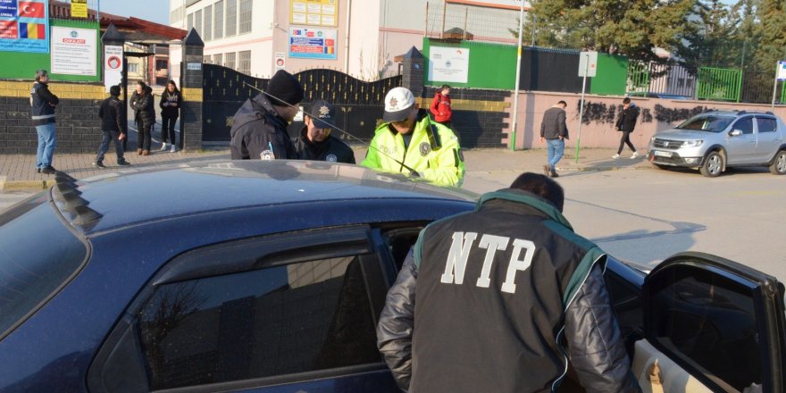 Polis ekipleri güvenli okul uygulamadı