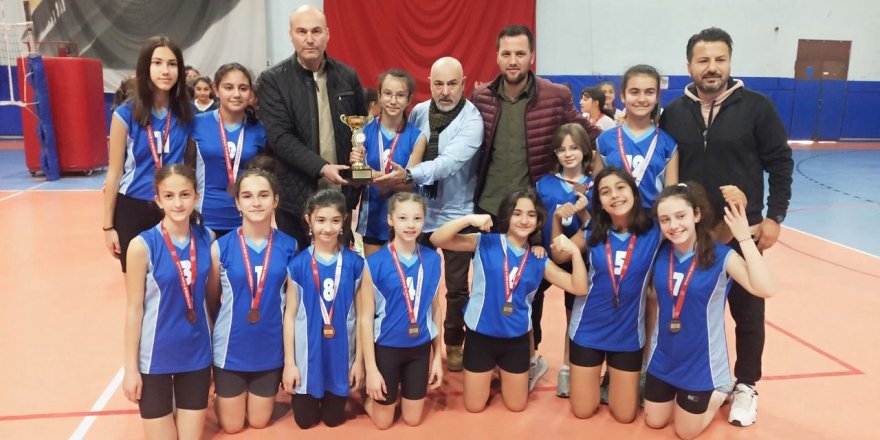 Bekir Sıtkı Özer şampiyon oldu