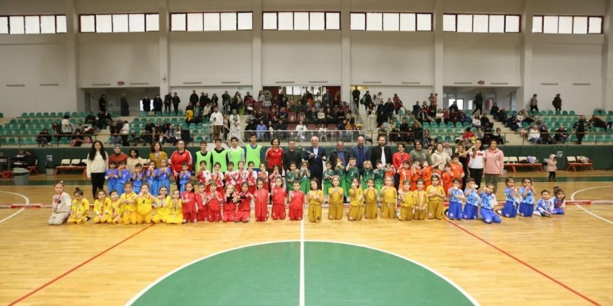 Salon hokeyi şöleni yaşandı