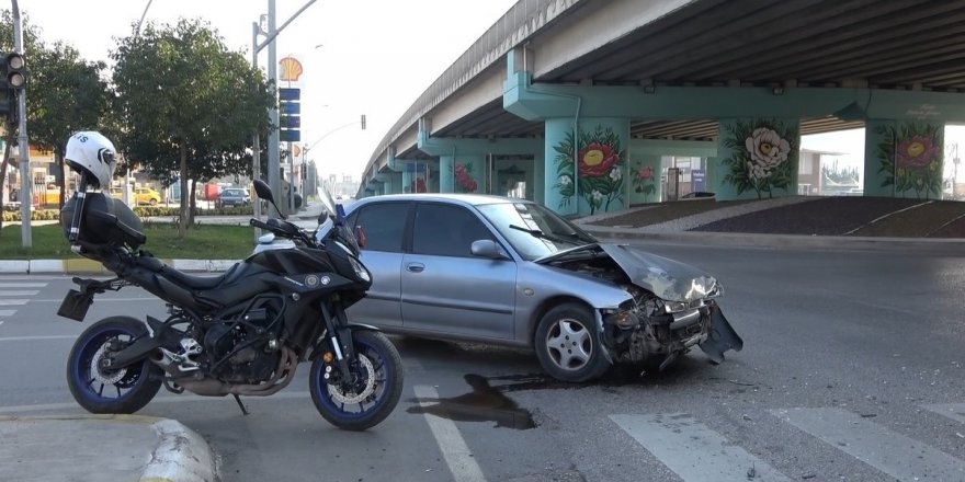 İki otomobil çarpıştı: 4 yaralı