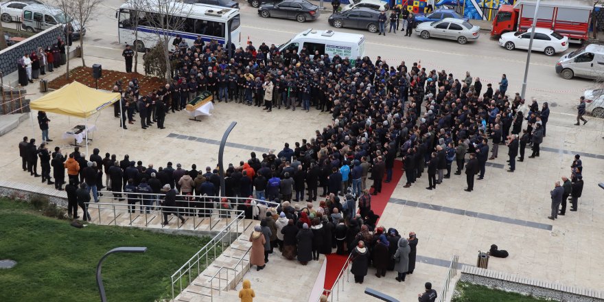 Belediye personeli gözyaşlarıyla uğurlandı