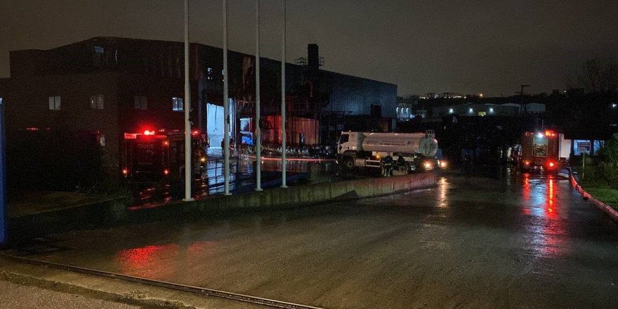 Geri dönüşüm fabrikasında yangın çıktı