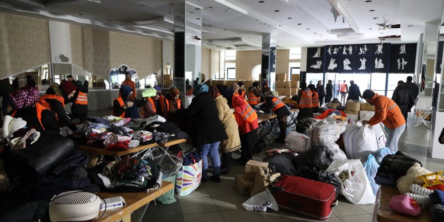 Çayırova’da deprem bölgesi için yardım kampanyası