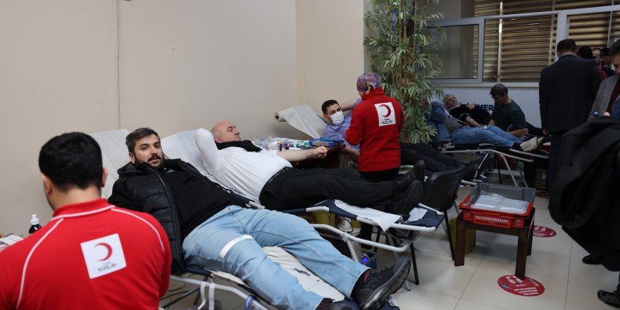 Darıcalılar depremzedeler için kan verdi