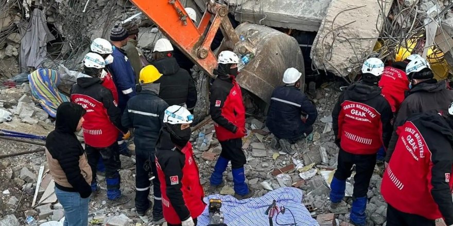 GEAK Ekipleri 100. saatte hayat kurtardı