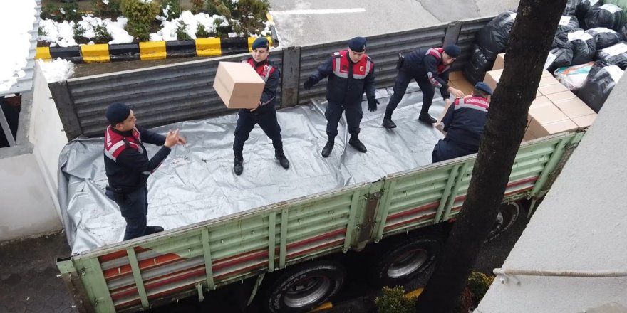 Kocaeli jandarması depremzedeler için seferber oldu