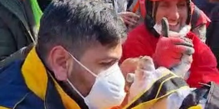 2 aylık bebek yıkıntıların arasından kurtarıldı