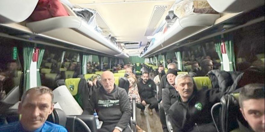 22 depremzede takım otobüsüyle döndü
