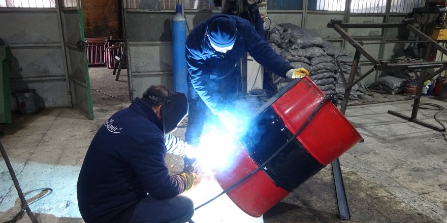 Variller depremzedeler için sobaya dönüşüyor