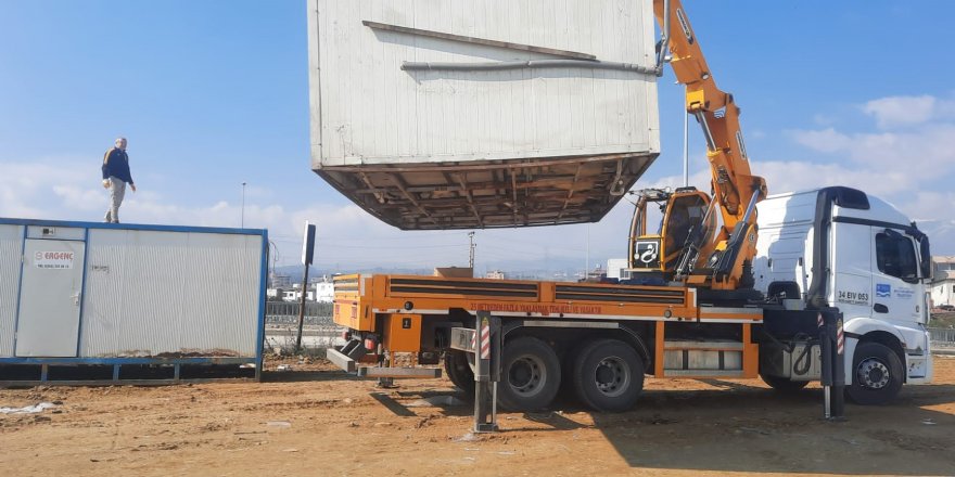 Çadır kent ve sahra hastanesi kurulumuna başlandı