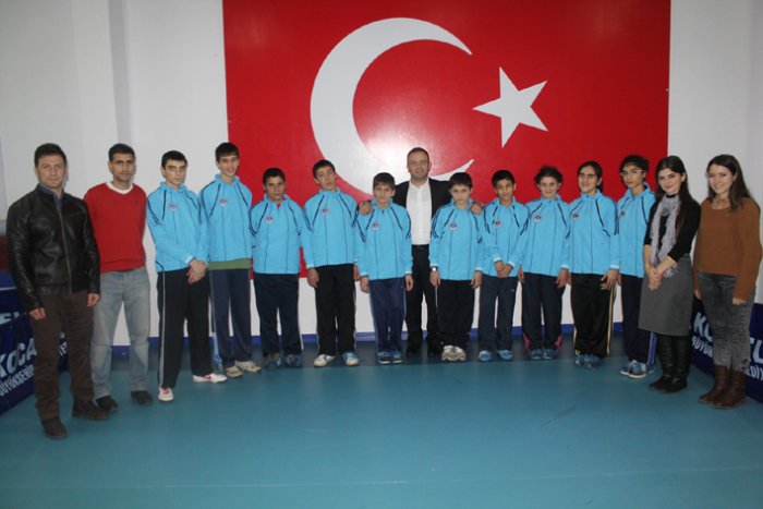 Özel Sporcular, Hayata Masa Tenisi ile Tutunuyor