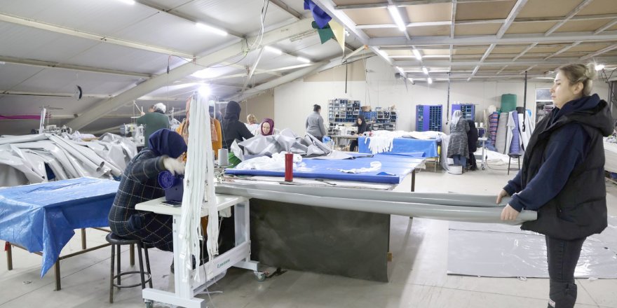 KO-MEK depremzedeler için çadır hazırladı