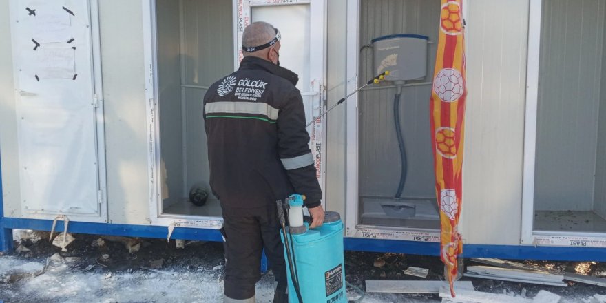 Gölcük Belediyesi Hatay'da hijyeni elden bırakmıyor