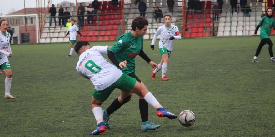 Kadın futbolcuların maç günü netleşmedi