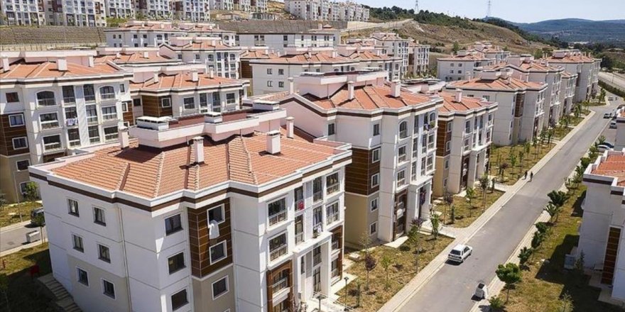 TOKİ'den Sekbanlı ve Sepetçi'ye 989 konut daha