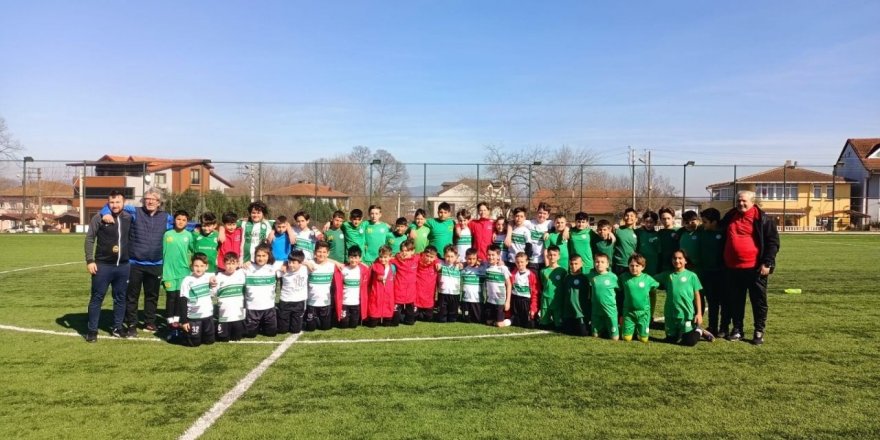 Önce saygı duruşu sonra hazırlık maçı